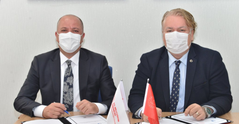 Meslekî ve Teknik Eğitim Genel Müdürlüğü ile Ankara Sanayi Odası 2 ve 3 Organize Sanayi Bölgesi Arasında " Mesleki Eğitim İş Birliği Protokolü" İmzalanarak Yürürlüğe Girmiştir.